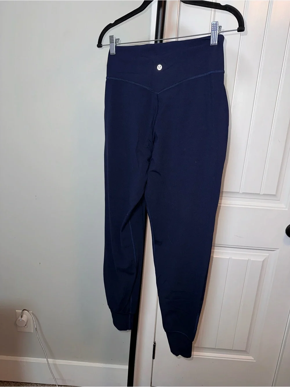Lululemon Size 6 Women's Navy Jogger Pants